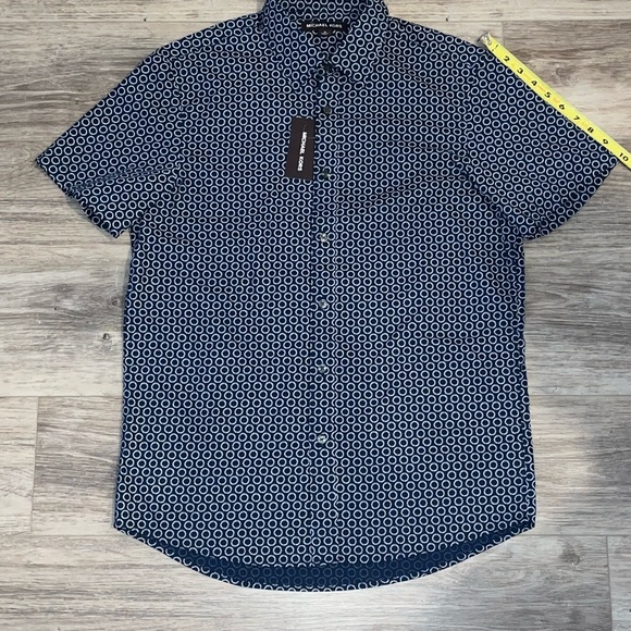 Michael Kors men’s button down In navy - Picture 7 of 8